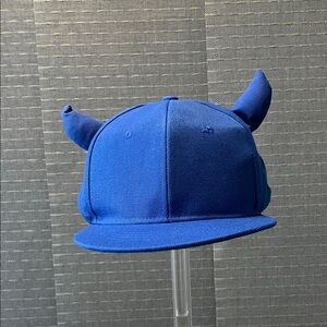 Men’s Blue Ox Horn Flat Brim Snapback Hat